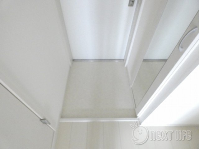 玄関　リブリさがみ野3