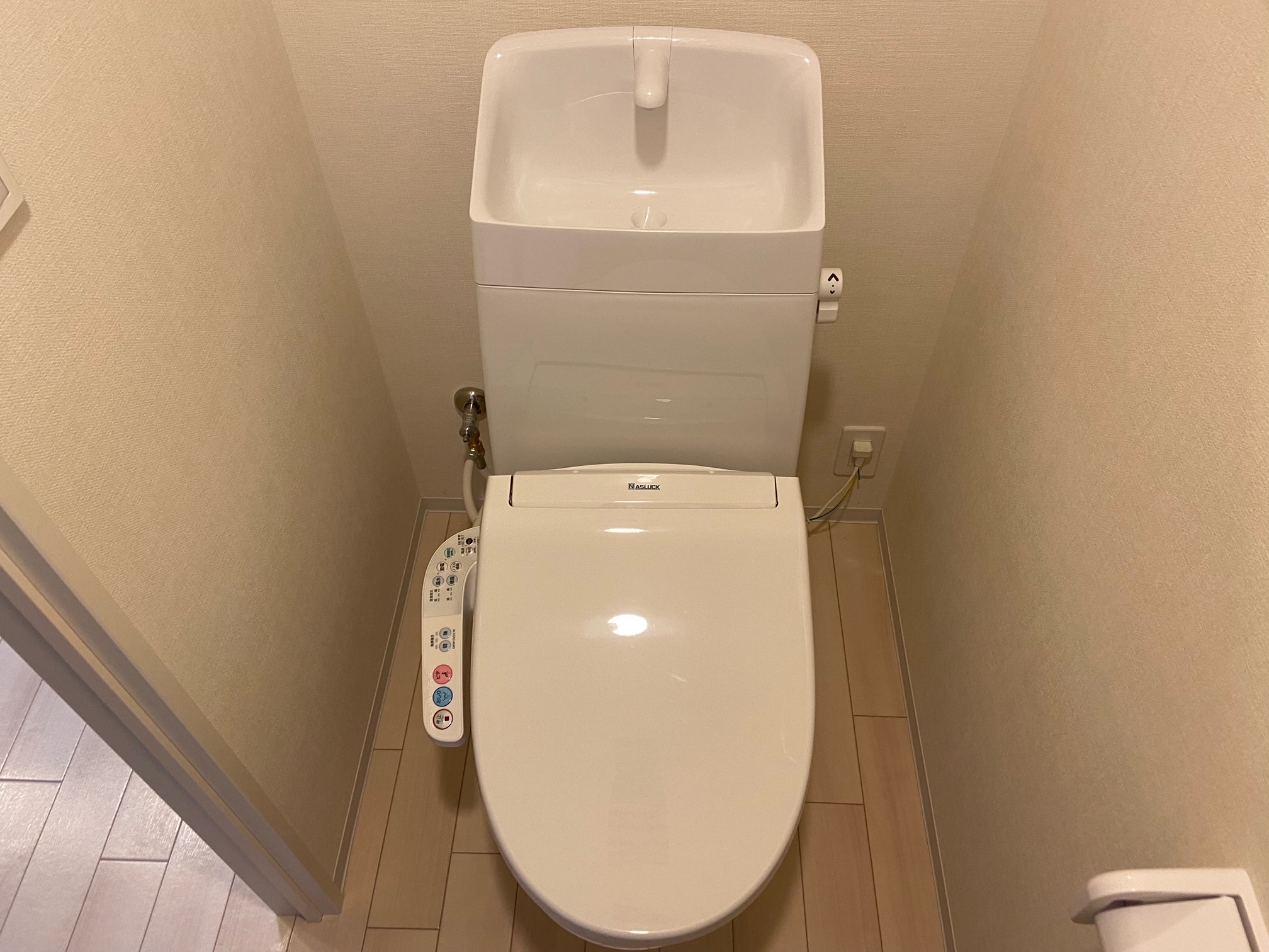 トイレ　モデル写真