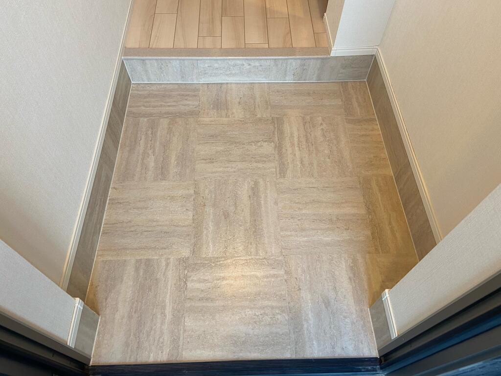 玄関　モデル写真