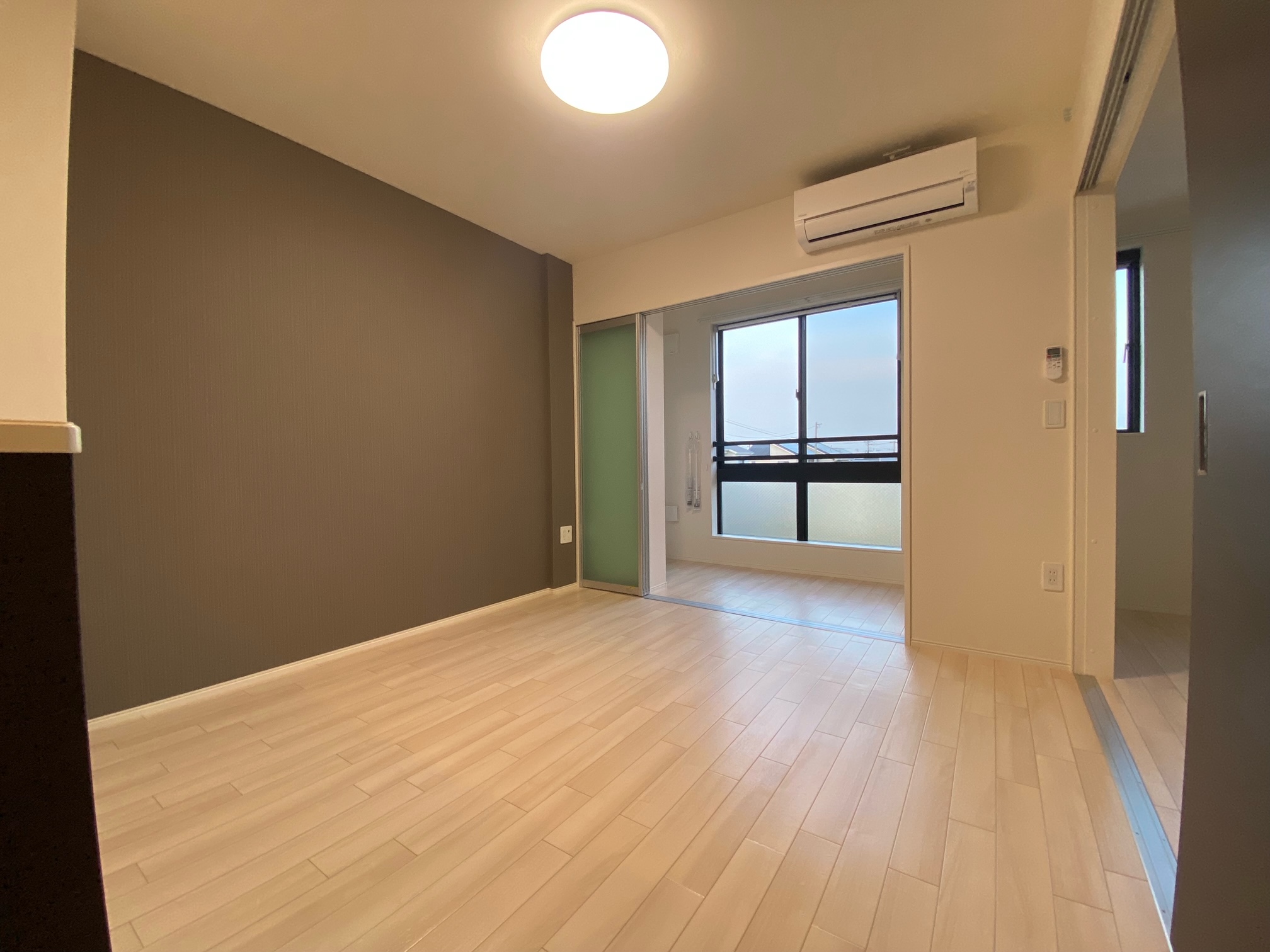 居室・リビング　モデル写真