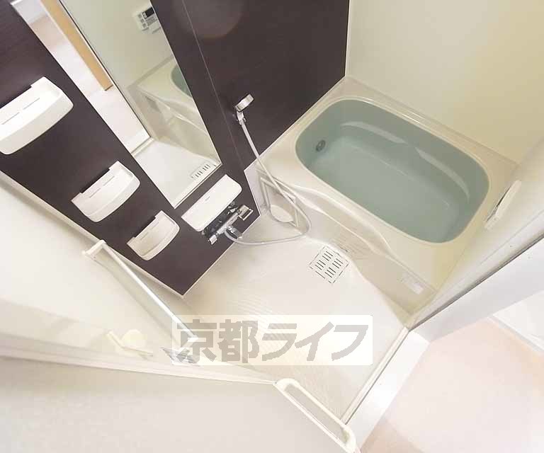 バス・シャワールーム　きれいなお風呂です。