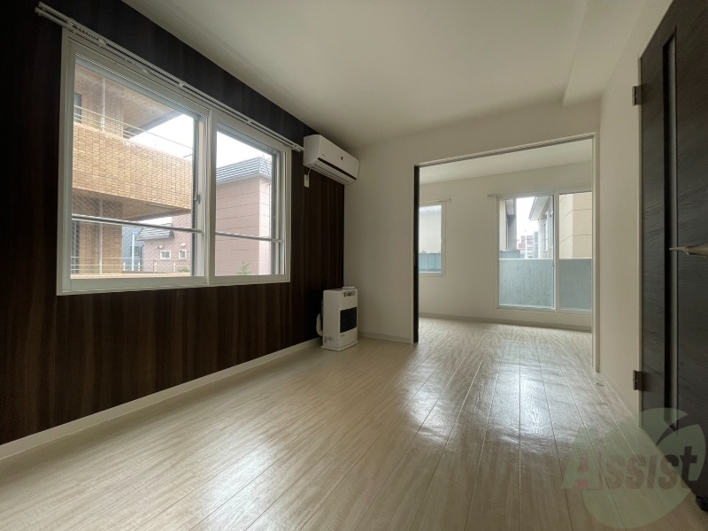 居室・リビング　広くてきれいなリビングです！快適に過ごせそうですね。