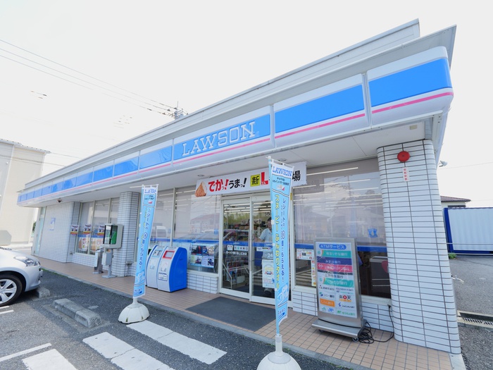 コンビニ　ローソン鶴ヶ島鶴ヶ丘店（コンビニ）まで180m