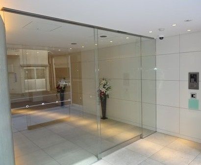 エントランス　毎日通るエントランス♪