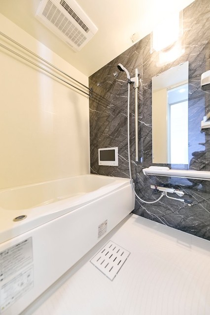 バス・シャワールーム　※写真は同タイプ住戸です。