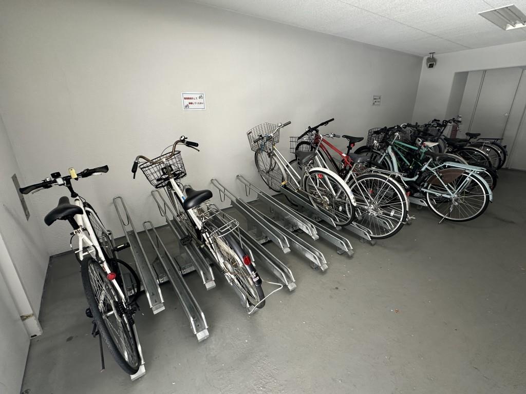 駐車場　１住戸１台無料