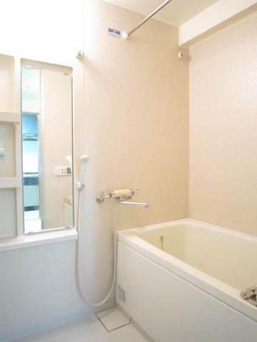 バス・シャワールーム　ゆったりバスルーム