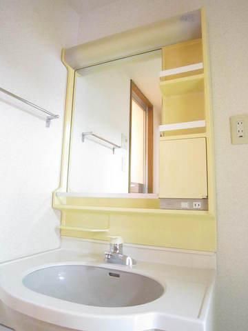 洗面設備　嬉しい独立洗面台