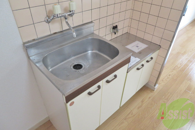 キッチン　まな板を置くスペースがないので、工夫しないとですね