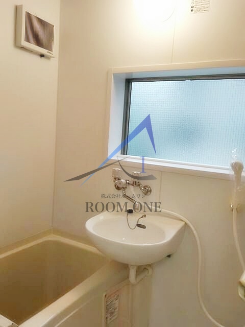 バス・シャワールーム　お風呂です。