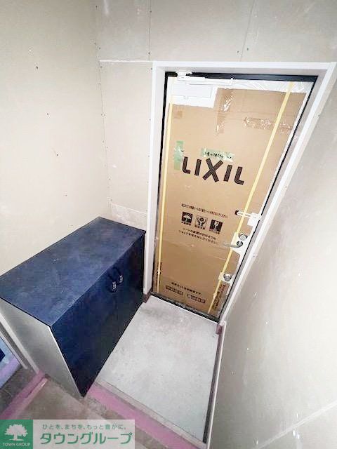 玄関　バルコニー