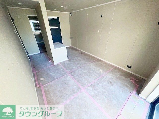 居室・リビング　玄関