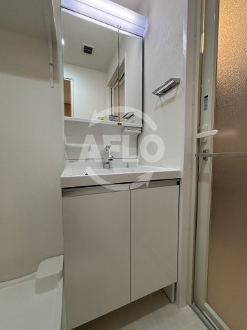 洗面設備　スプランディッド上本町WEST　独立洗面台