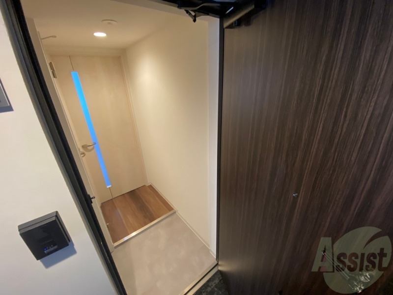 玄関　玄関の様子です。明るい印象ですね。気分もあがりそう。