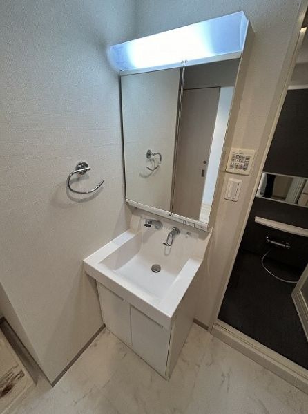 洗面設備　★収納付き、独立洗面台★