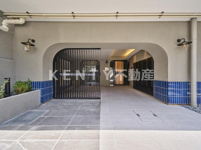 エントランス　落ち着いたエントランスです