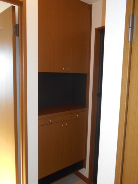 玄関　※別室の参考写真の為、現況優先です。