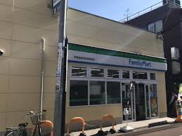 コンビニ　ファミリーマート 伊勢彦鮫洲旧東海道店（コンビニ）まで436m