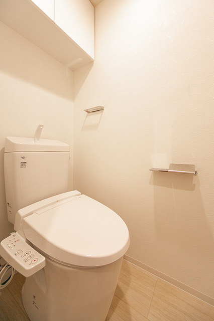 トイレ　※写真は同タイプ住戸です。