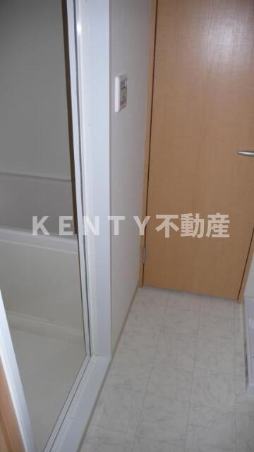 玄関　ゆったりとした玄関です