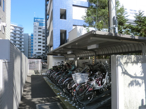 駐車場　駐輪場（2024年1月撮影）