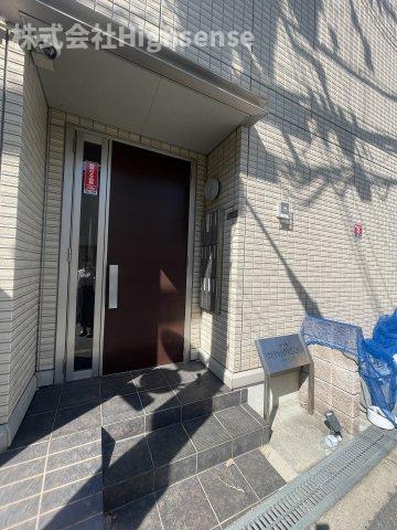 エントランス　清潔なエントランスです