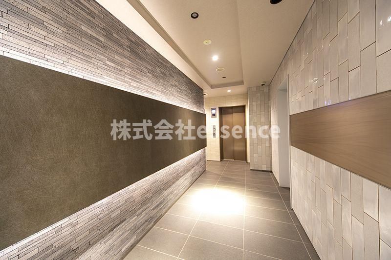 ロビー　弊社ではオンライン対応・現地対応可能です♪