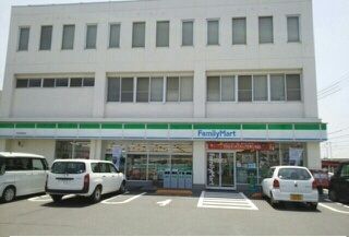 コンビニ　ファミリーマート高松香西東店（コンビニ）まで400m