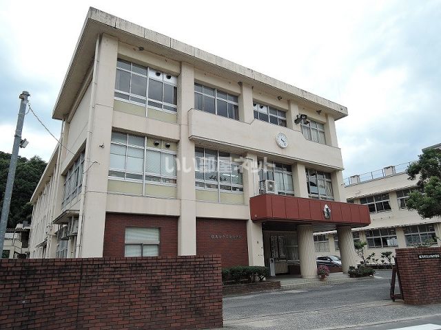 中学校　広島市立高陽中学校（中学校）まで1558m