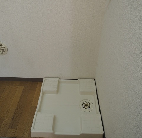 その他　防水パン付室内洗濯機置場