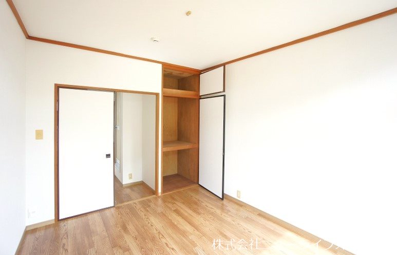 その他部屋・スペース　木目調パネルがナチュラルな雰囲気を演出☆