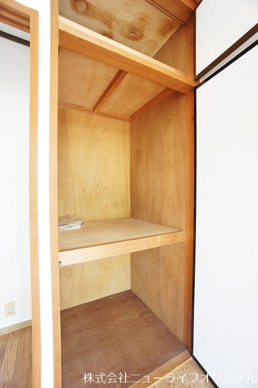 収納　仕切りがあり、使いやすい収納スペースです☆