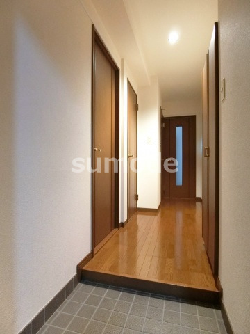 玄関　別部屋写真