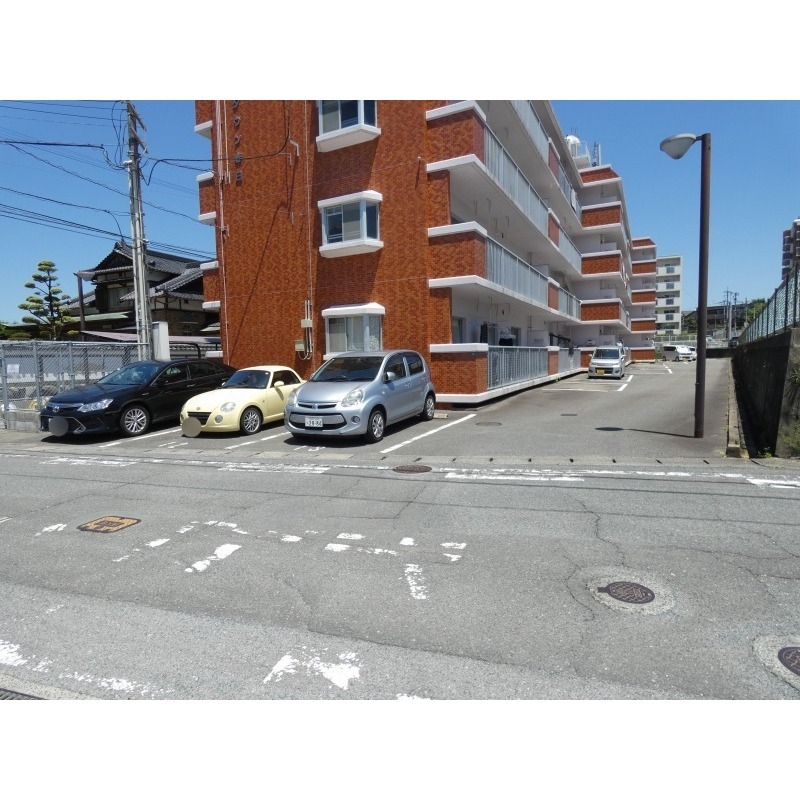 駐車場　敷地内駐車場