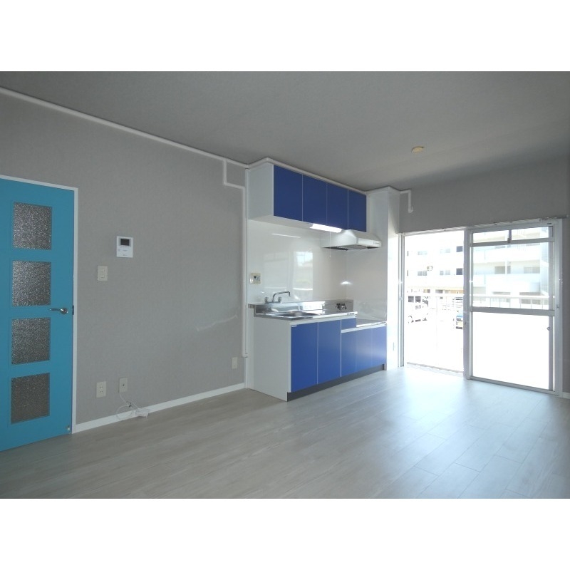 居室・リビング　オールフローリングにリフォーム