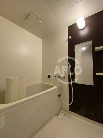 バス・シャワールーム　メゾンエルミタージュ　浴室