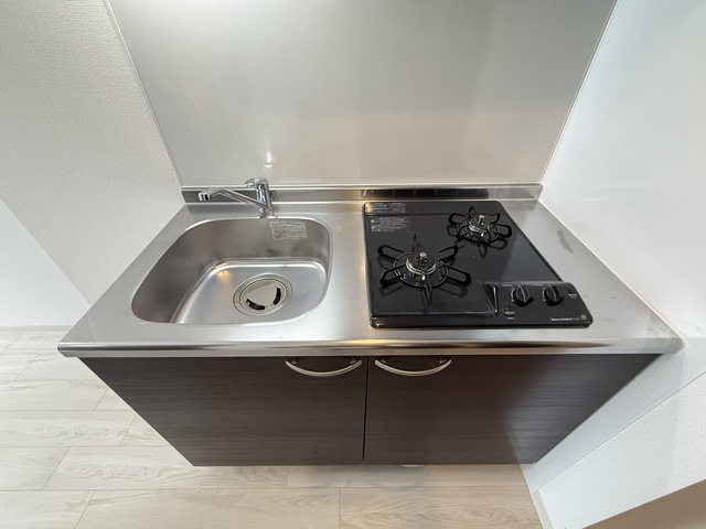 キッチン　ガスコンロ２口付