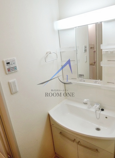 洗面設備　独立洗面台です。