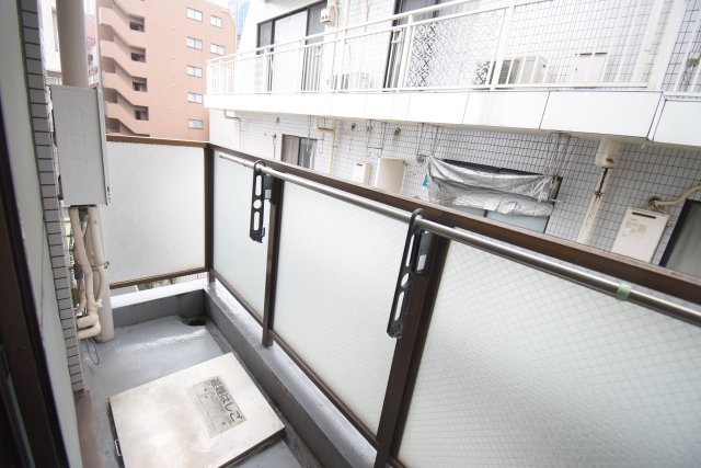 バルコニー　別部屋参考写真、現況優先になります。
