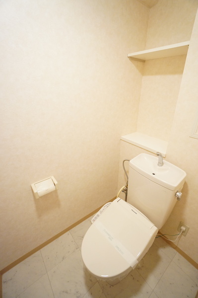 トイレ　写真は１０１号室