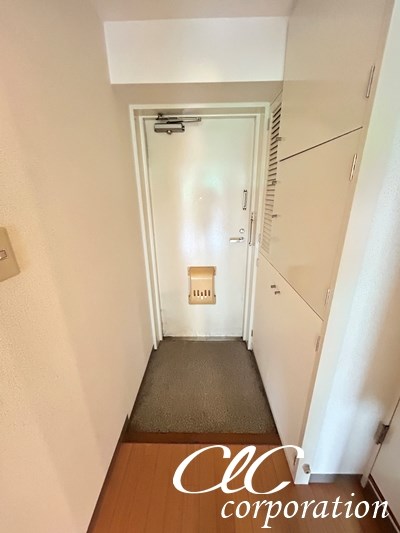 玄関　※参考写真