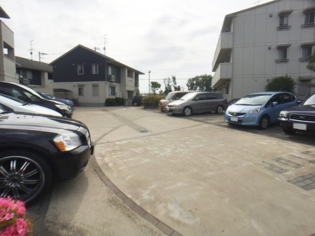 駐車場　駐車場