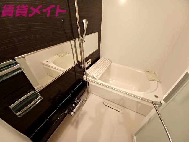 バス・シャワールーム　同タイプの画像です