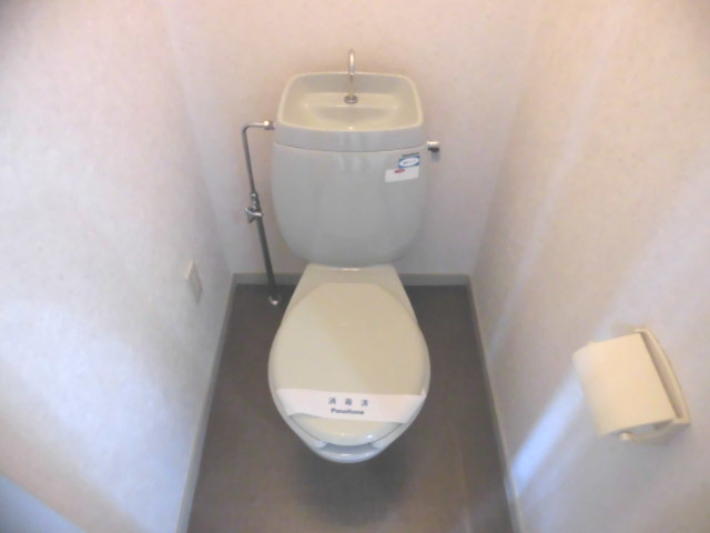 トイレ　トイレもきれいです