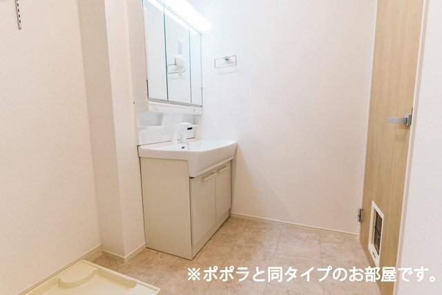 洗面設備　広い洗面スペース