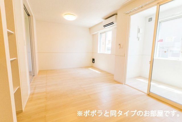 居室・リビング　ゆったりとした居間です