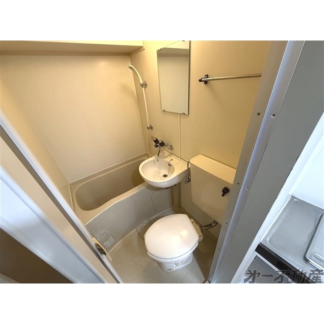 バス・シャワールーム　バスルーム