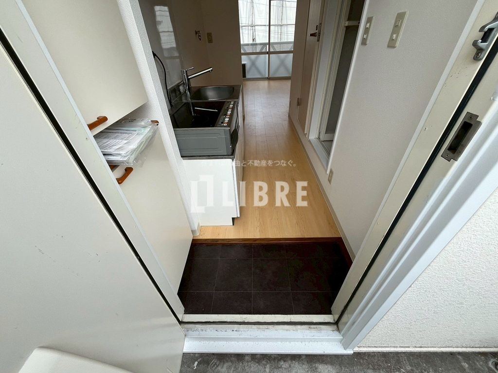 玄関　キッチン