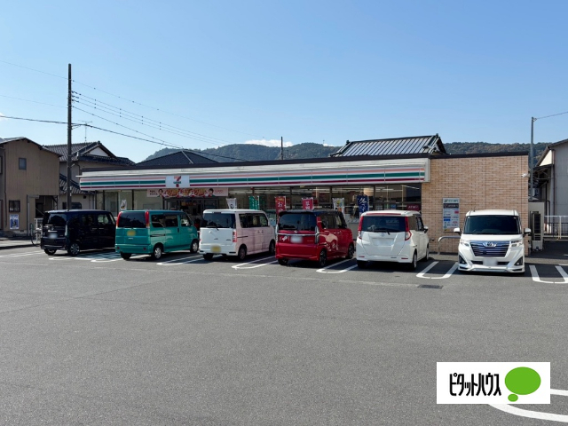 コンビニ　セブンイレブン富士宮淀川町店（コンビニ）まで521m