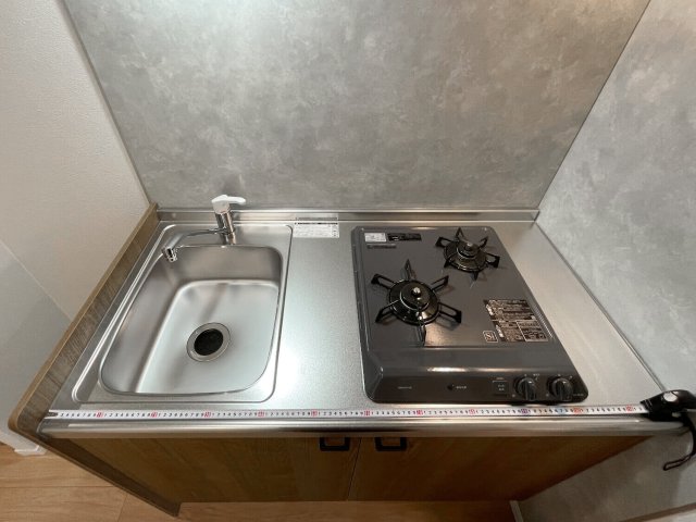 キッチン　コンパクトなキッチンで掃除もラクラク